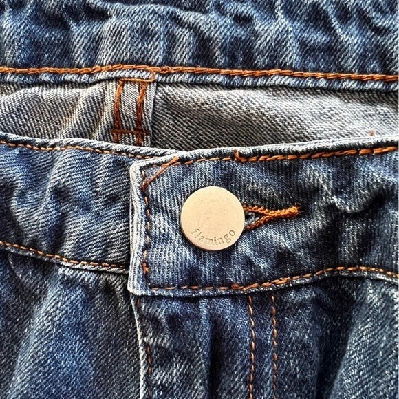 Flamingo Jeans Womens L‎ Mid Rise Straight Leg Rigid Denim Destroyed NWOT - Picture 6 of 12